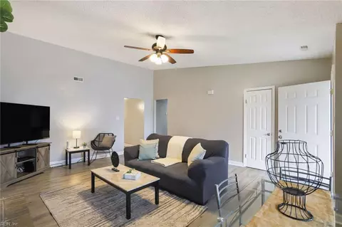 4873 Halwell Dr, Virginia Beach, VA 23464