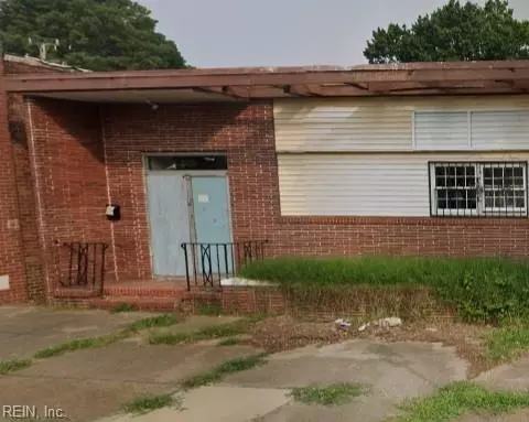 305 Blair Ave, Newport News, VA 23607