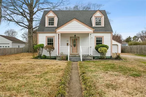 31 Maury Ave, Newport News, VA 23601
