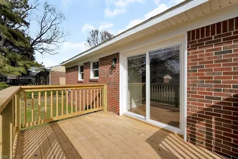 Exterior - 4110 Wake Ave, Chesapeake, VA 23324 photo 7 of 10