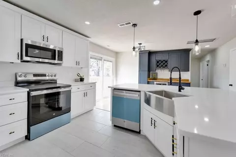 Kitchen - 4110 Wake Ave, Chesapeake, VA 23324 photo 3 of 7