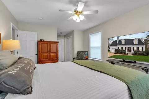 7494 Tyndall Dr, Gloucester Point, VA 23062 photo 14