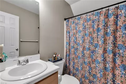7494 Tyndall Dr, Gloucester Point, VA 23062 photo 16