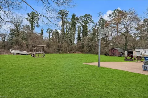 7494 Tyndall Dr, Gloucester Point, VA 23062 photo 20