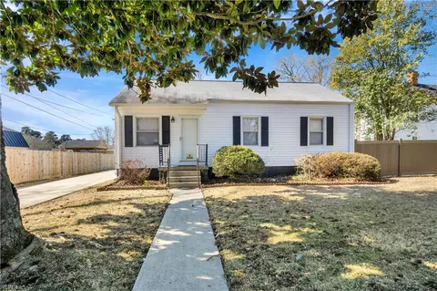 104 Dodge Dr, Williamsburg, VA 23185