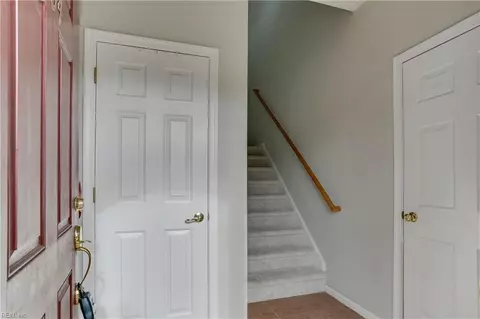 604 Rustads Cir, Williamsburg, VA 23188 photo 4
