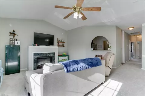 604 Rustads Cir, Williamsburg, VA 23188 photo 6