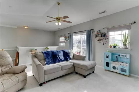 604 Rustads Cir, Williamsburg, VA 23188 photo 8