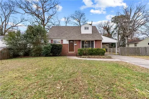 4817 Hinsdale St, Virginia Beach, VA 23462