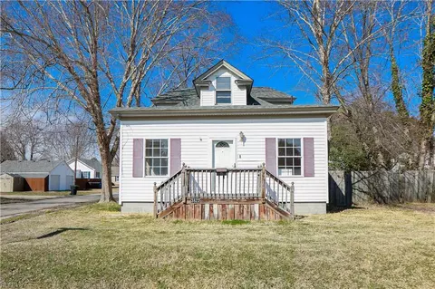 3822 Columbia St, Portsmouth, VA 23707