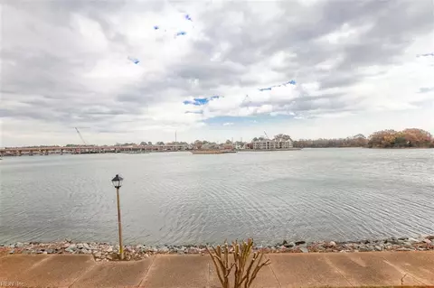 216 Mill Point Dr, Hampton, VA 23669 photo 14