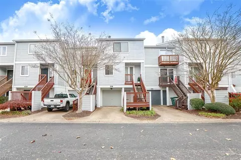 216 Mill Point Dr, Hampton, VA 23669