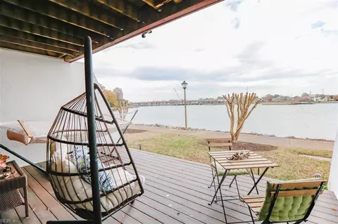 216 Mill Point Dr, Hampton, VA 23669 photo 3