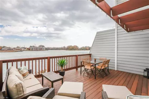 216 Mill Point Dr, Hampton, VA 23669 photo 2
