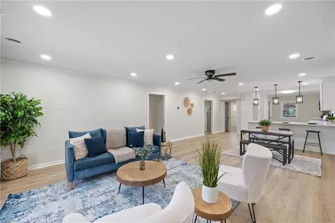 717 Cardover Ave, Chesapeake, VA 23325