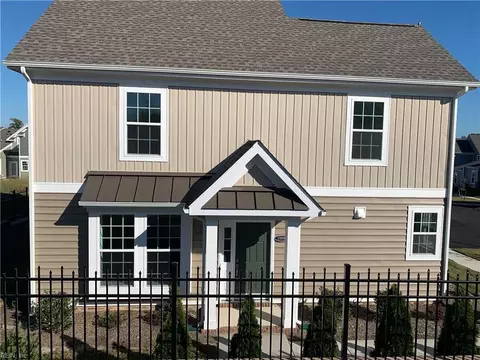 1009 Robinson Rd #19B, Suffolk, VA 23434