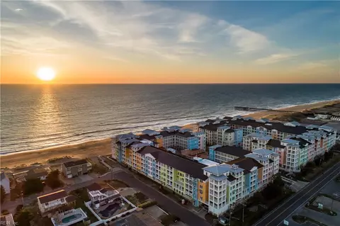 3738 Sandpiper Rd #138B, Virginia Beach, VA 23456