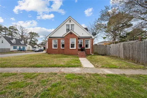 74 Bainbridge Ave, Portsmouth, VA 23702
