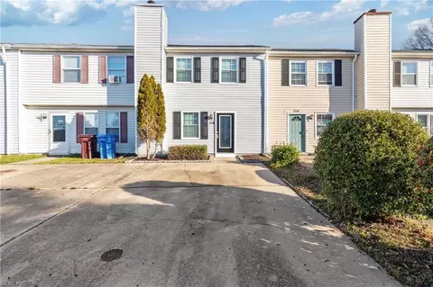 3238 Clover Rd E, Chesapeake, VA 23321