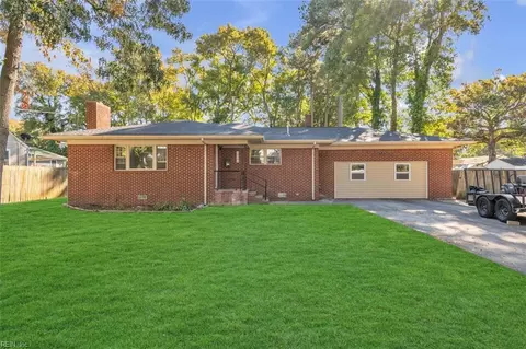 959 Brentwood Dr, Norfolk, VA 23518
