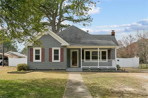 42 Cedar Rd, Poquoson, VA 23662
