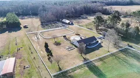 8517 Pineview Rd, Suffolk, VA 23437