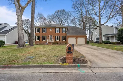 915 Grantham Ln, Chesapeake, VA 23322