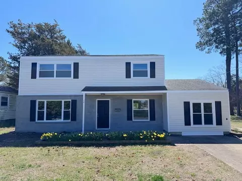 16 Banister Dr, Hampton, VA 23666