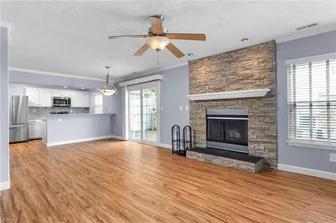 4564 Genoa Cir, Virginia Beach, VA 23462