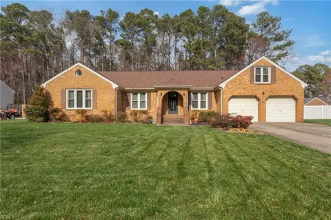 4804 Phoenix Dr, Chesapeake, VA 23321