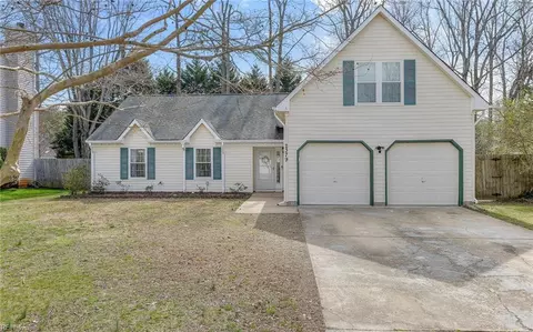 2379 Kerr Dr, Virginia Beach, VA 23454