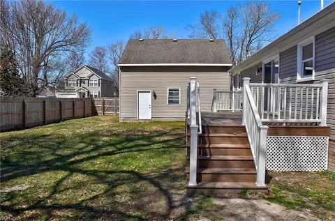 Exterior - 3014 Bertram St, Chesapeake, VA 23323 photo 7 of 14