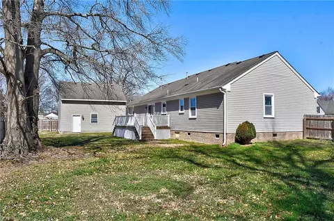 Exterior - 3014 Bertram St, Chesapeake, VA 23323 photo 8 of 14