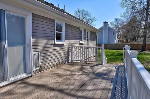 Exterior - 3014 Bertram St, Chesapeake, VA 23323 photo 9 of 14