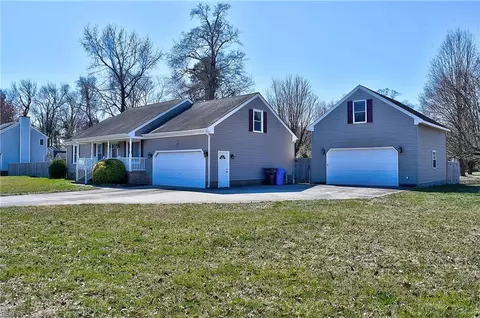 Exterior - 3014 Bertram St, Chesapeake, VA 23323 photo 13 of 14