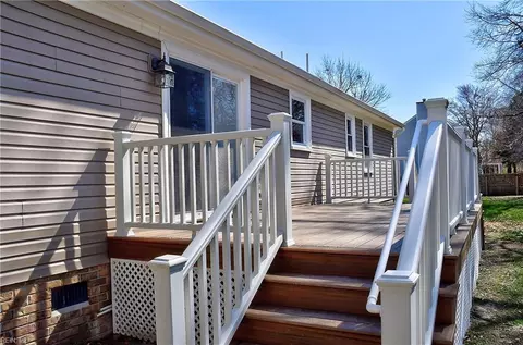 Exterior - 3014 Bertram St, Chesapeake, VA 23323 photo 4 of 14