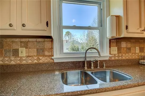 Kitchen - 3014 Bertram St, Chesapeake, VA 23323 photo 5 of 8