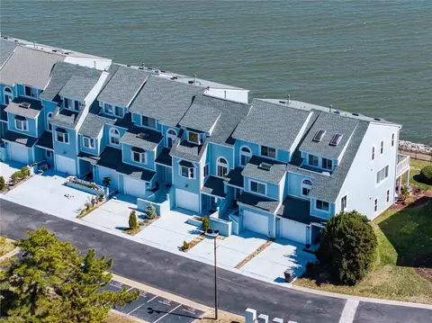 9504 Bay Front Dr, Norfolk, VA 23518