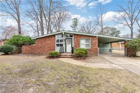 4320 Emporia Ave, Chesapeake, VA 23325