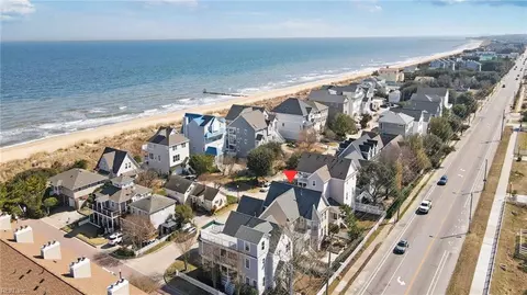 2307 Bay Oaks Pl, Norfolk, VA 23518