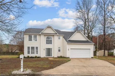 709 Riverton Ct, Chesapeake, VA 23322
