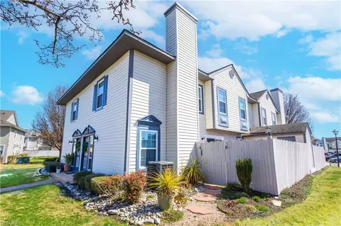 201 Henwick Ct, Chesapeake, VA 23320