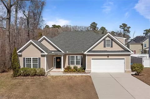 1238 Copper Knoll Ln, Chesapeake, VA 23320
