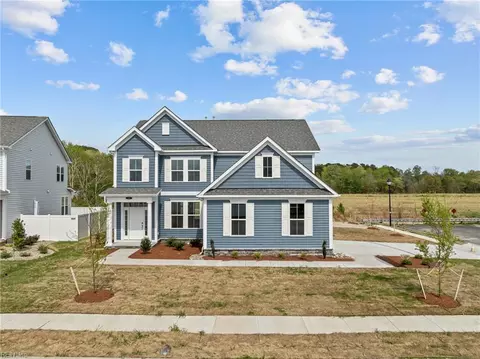 501 Regency St, Chesapeake, VA 23320
