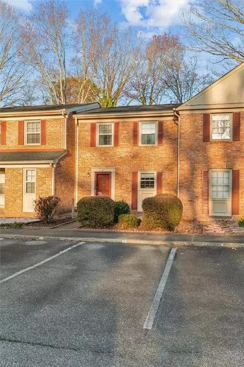 411 Hustings Ln #E, Newport News, VA 23608