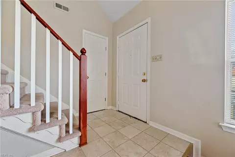 115 Kincaid Ln, Hampton, VA 23666 photo 5