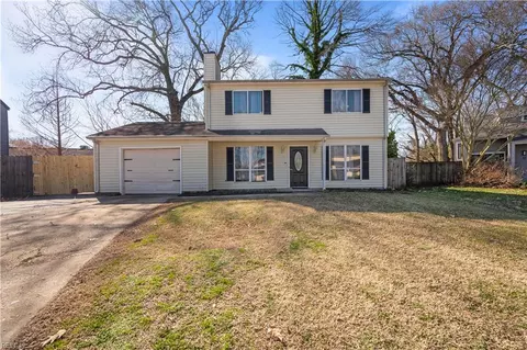 15 Overlook Ct, Hampton, VA 23669