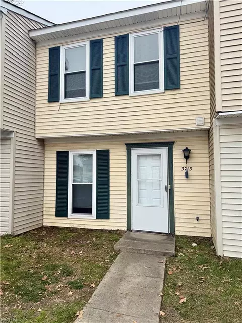 3713 Sugar Creek Ln, Portsmouth, VA 23703