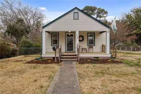 3734 Robin Hood Rd, Norfolk, VA 23513