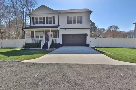 500 Richneck Rd #B, Newport News, VA 23608